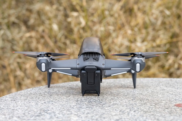 7999元2s百公里加速 大疆dji fpv无人机评测